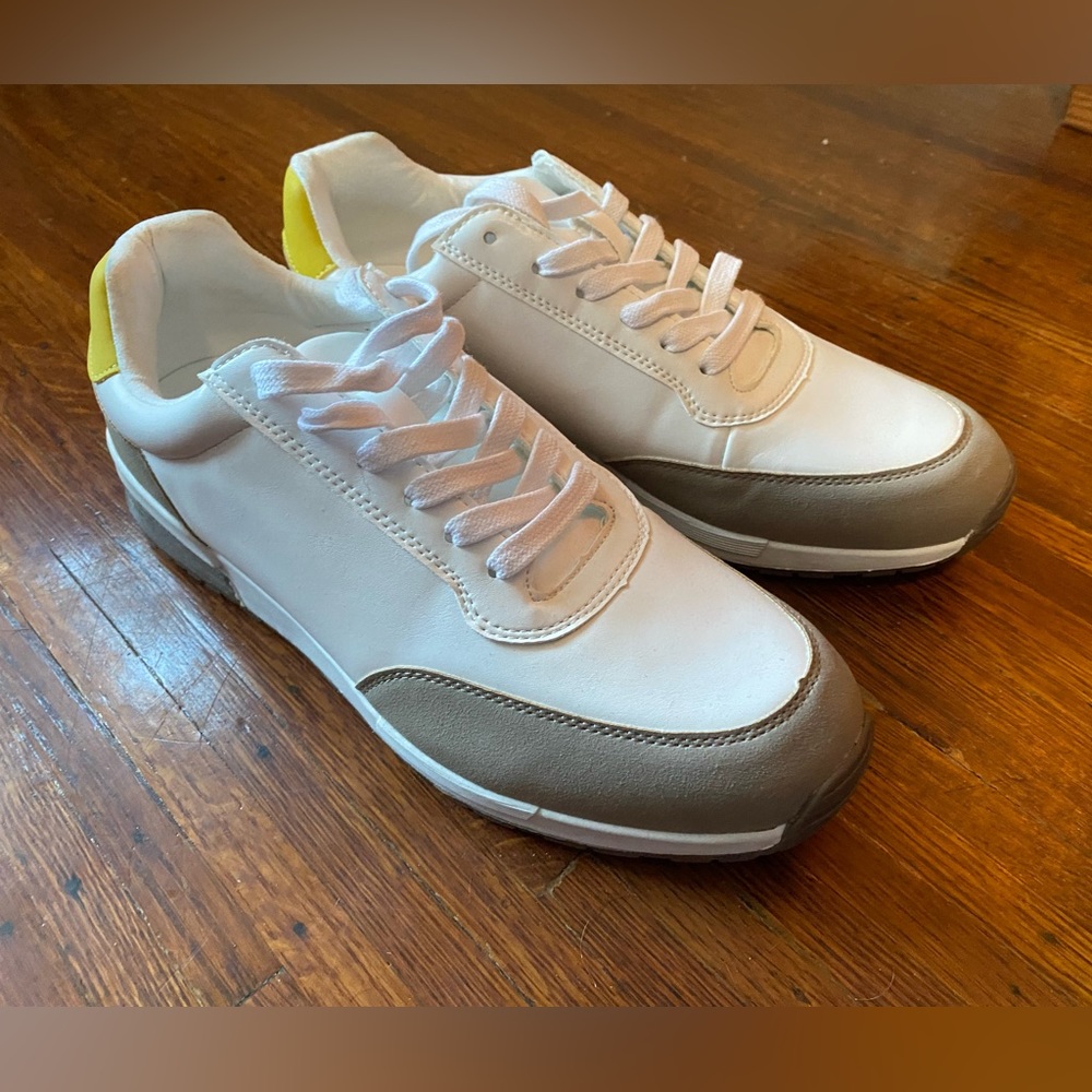 Kenneth Cole white sneakers